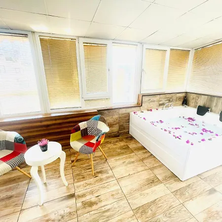 Ale Park Apartahotel