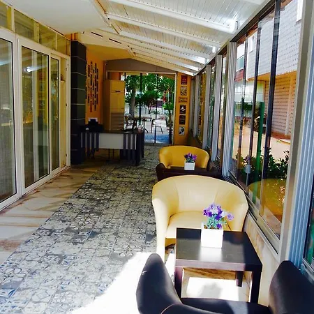 Ale Park Apartahotel